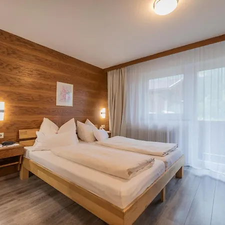 Steinadler Bed & Breakfast Neustift im Stubaital