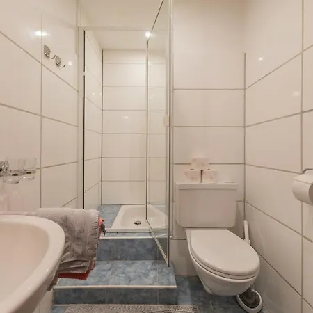 Steinadler Bed & Breakfast 4*