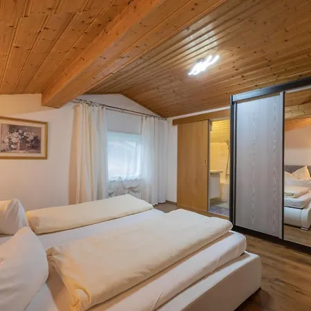 Steinadler Bed & Breakfast *